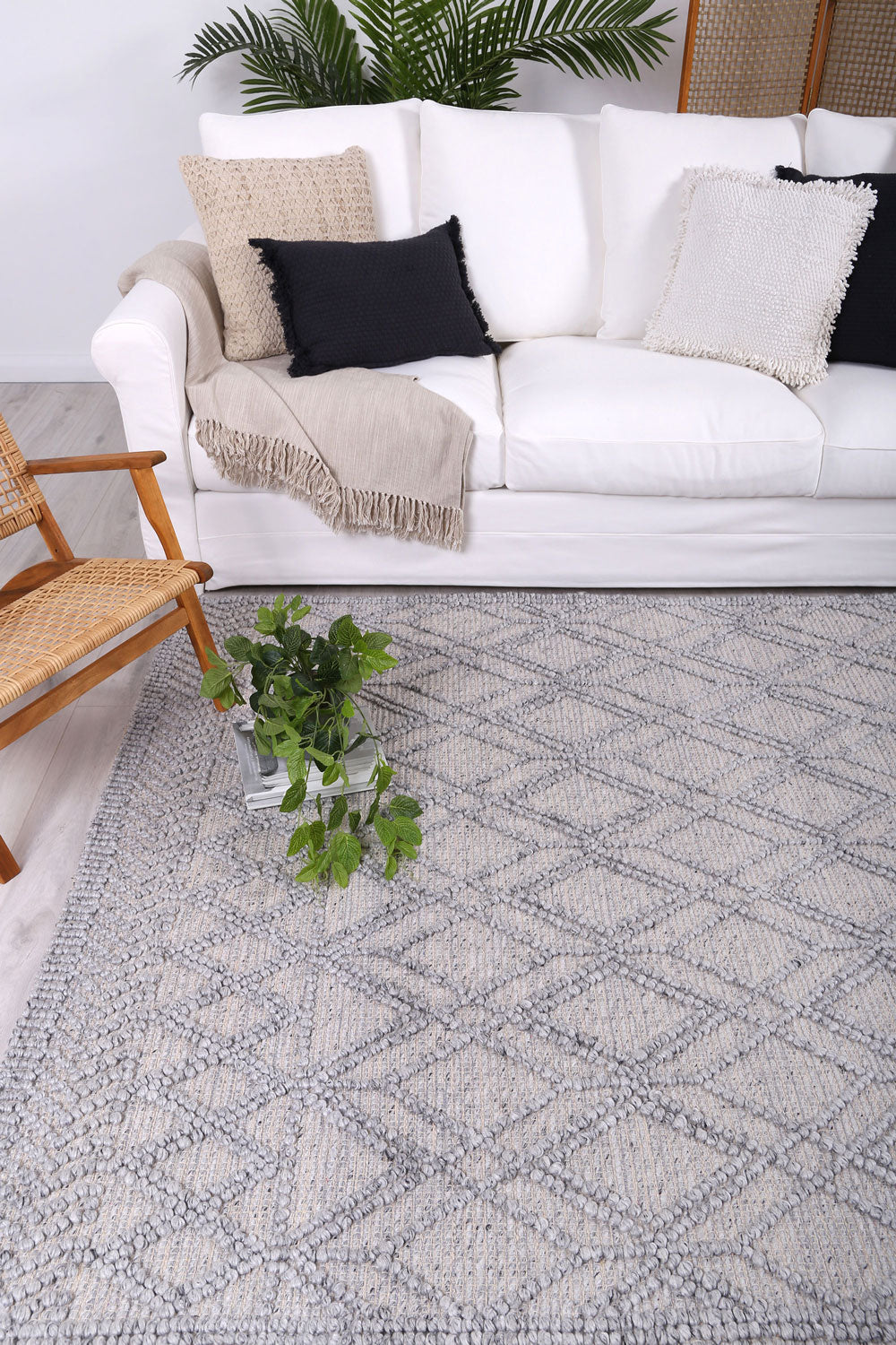 Himalaya Cobblestone Tribal Grey Wool Rug