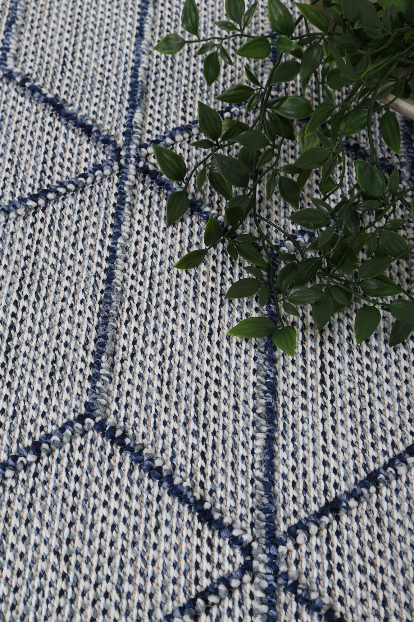 Vanuatu Greenslade Charcoal Geometric Flatweave Rug